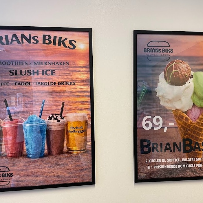 Plakater for kolde drikke og den berømte BrianBasse isvaffel